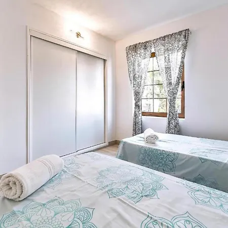Two Bedroom In Playa De Americas, Free Wifi * Playa de las Americas (Tenerife)